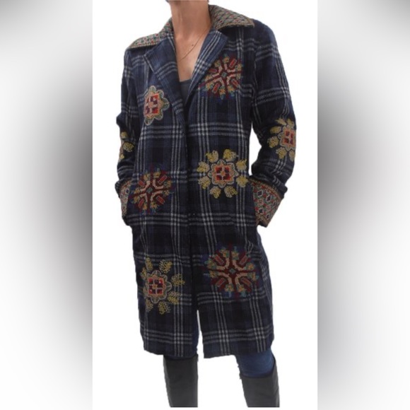 Relais Embroidered Wool Coat - Picture 8 of 16